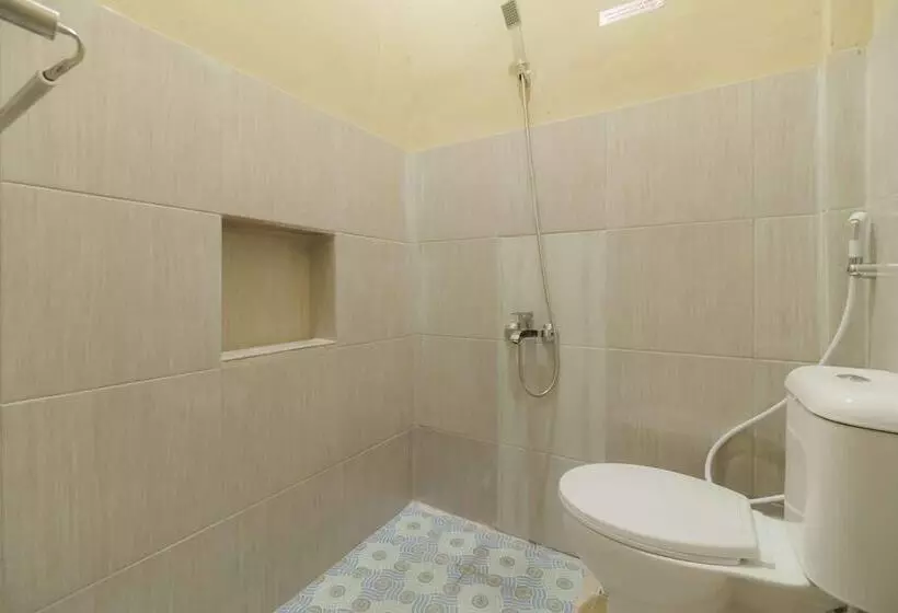 ホテル Reddoorz Near Bukit Kubu Berastagi