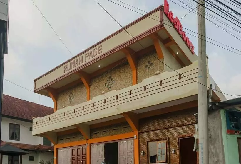 ホテル Reddoorz Near Bukit Kubu Berastagi