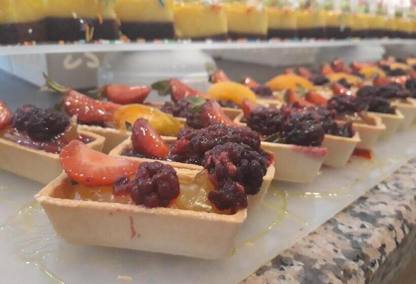 בית מלון כפרי Club Turtas Beach   All Inclusive