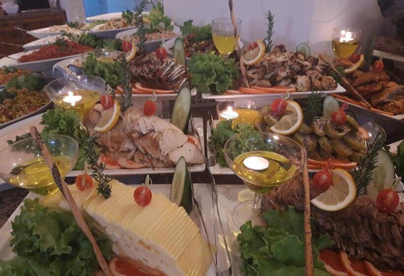 בית מלון כפרי Club Turtas Beach   All Inclusive