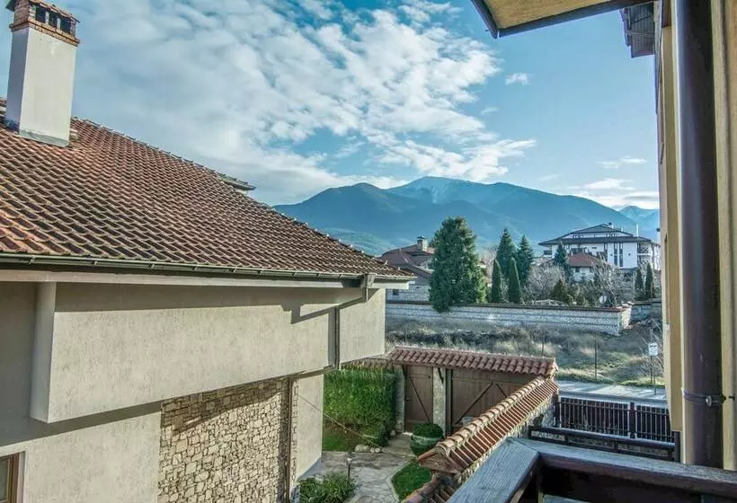 酒店 Banderitsa Apartments