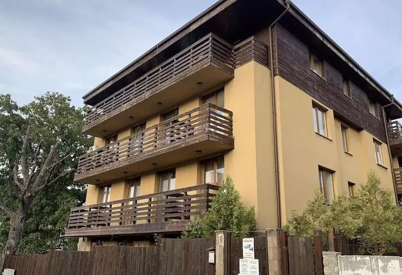 酒店 Banderitsa Apartments