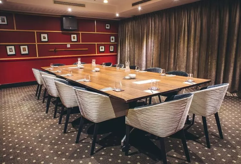 בית מלון כפרי Bolton