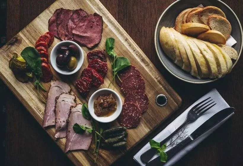 בית מלון כפרי Bolton