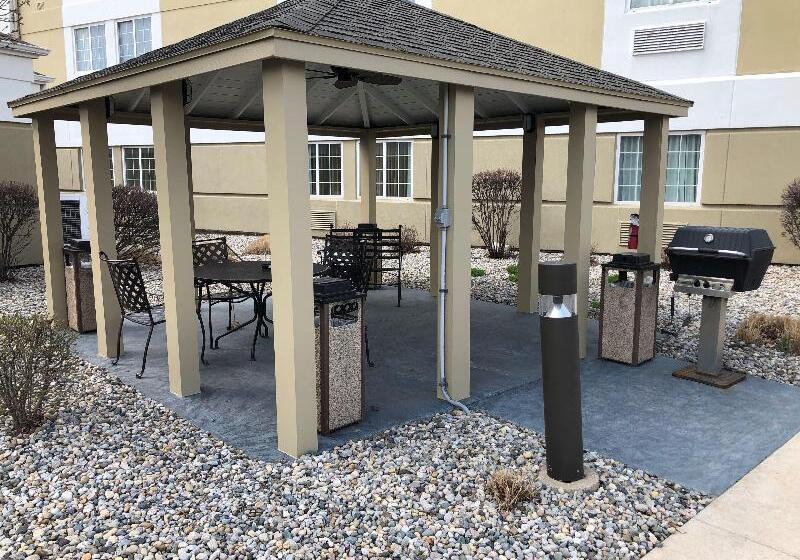 בית מלון כפרי Candlewood Suites Fort Wayne   Nw, An Ihg