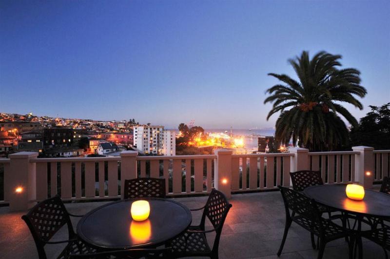 هتل Casa Higueras