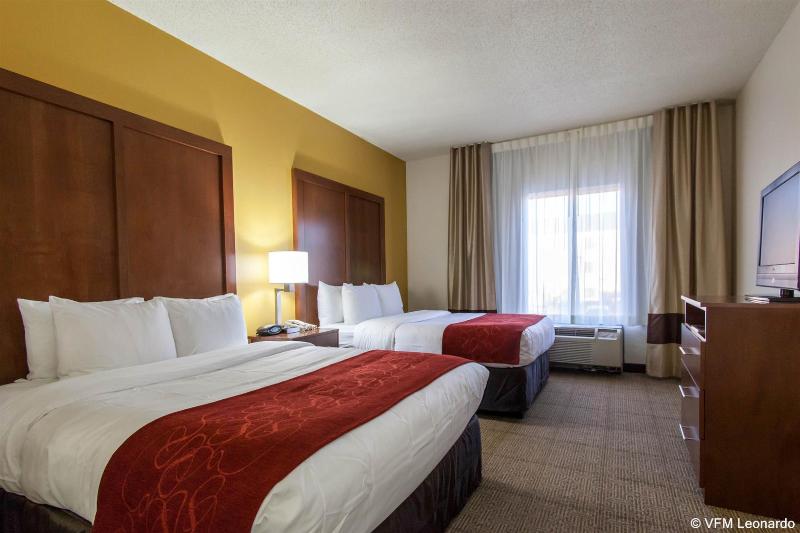 فندق Comfort Suites Central I 44