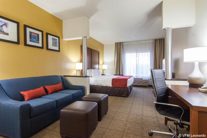 فندق Comfort Suites Central I 44