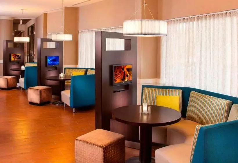 Hotel Courtyard By Marriott Sandestin At Grand Boulevard