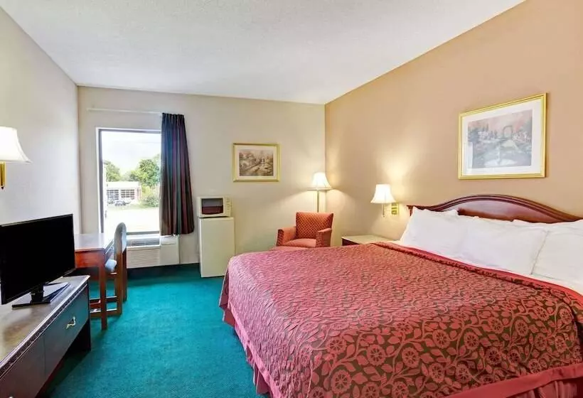 Отель Days Inn & Suites By Wyndham Louisville Sw