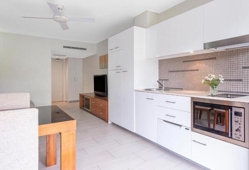 ホテル Drift Palm Cove