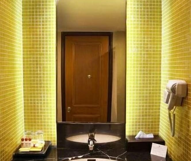 בית מלון כפרי Gran Puri Manado