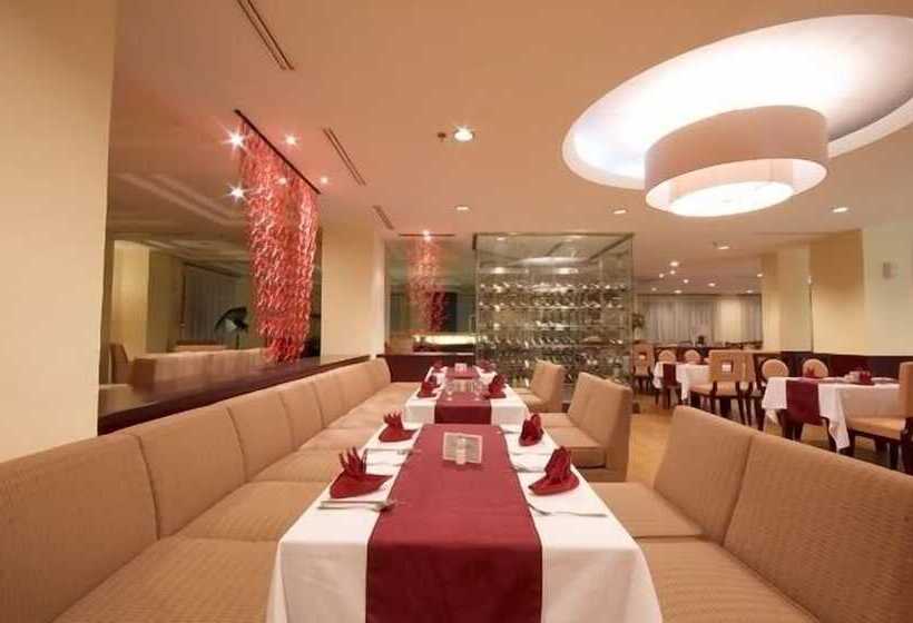 בית מלון כפרי Gran Puri Manado