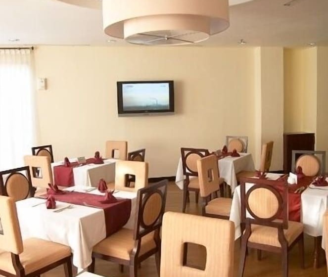 בית מלון כפרי Gran Puri Manado