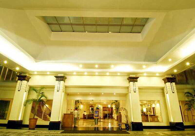 בית מלון כפרי Gran Puri Manado