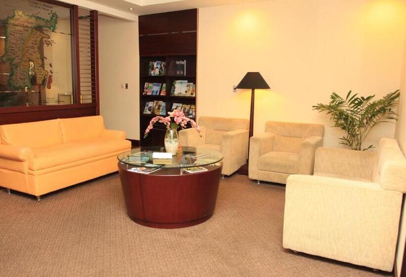 בית מלון כפרי Gran Puri Manado