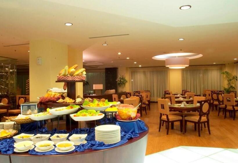 בית מלון כפרי Gran Puri Manado