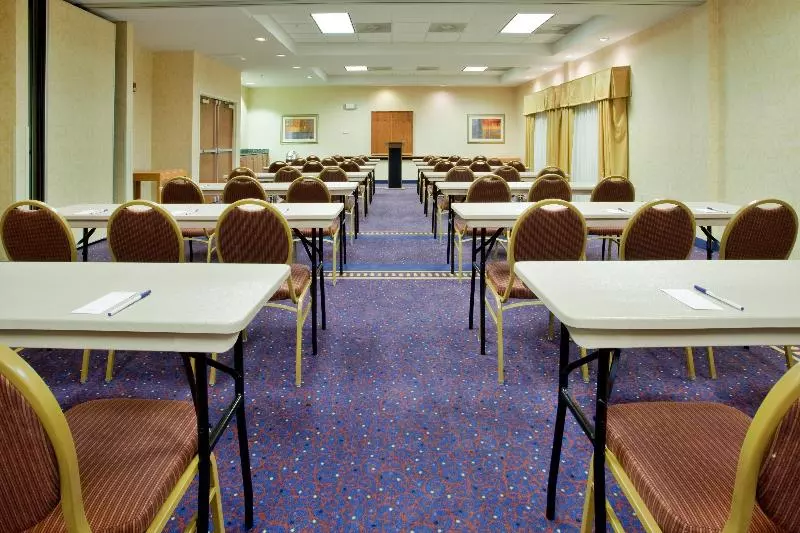 فندق Holiday Inn Express Ashland, An Ihg