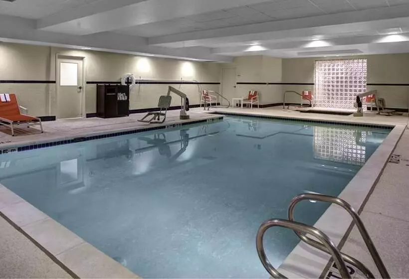 فندق Holiday Inn Express Ashland, An Ihg