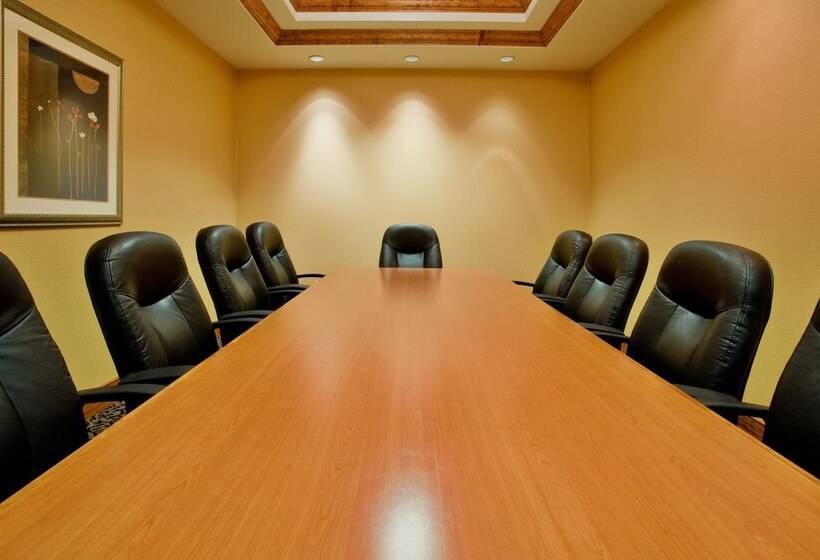 בית מלון כפרי Holiday Inn Express Ashland, An Ihg