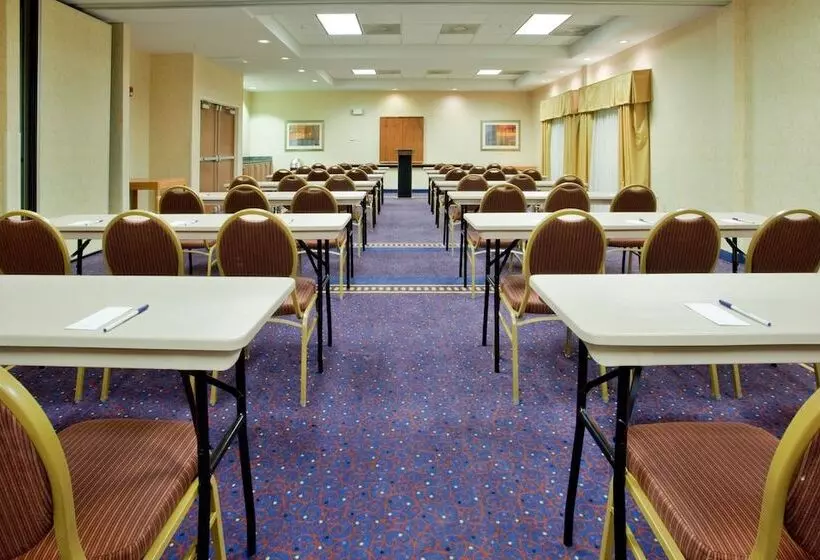 فندق Holiday Inn Express Ashland, An Ihg