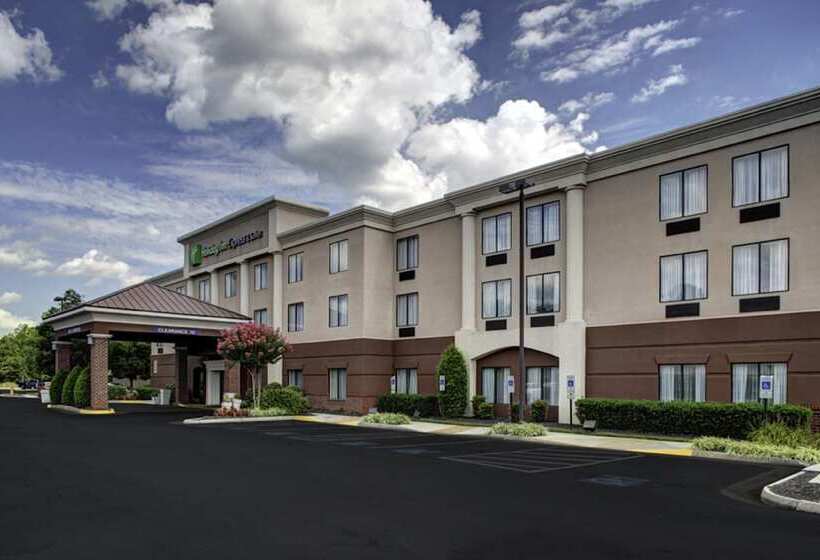 בית מלון כפרי Holiday Inn Express Ashland, An Ihg