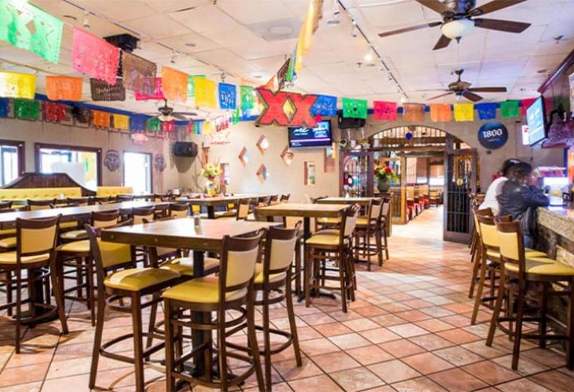 בית מלון כפרי Holiday Inn Express Atlanta Airport   North By Ihg