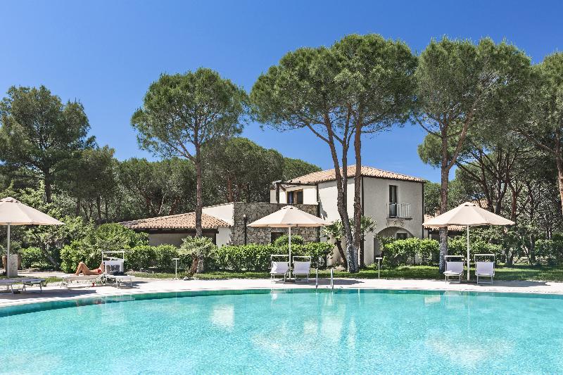 Отель Is Arenas Resort