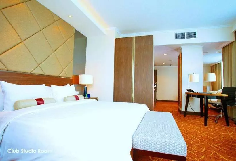 ホテル Menara Peninsula