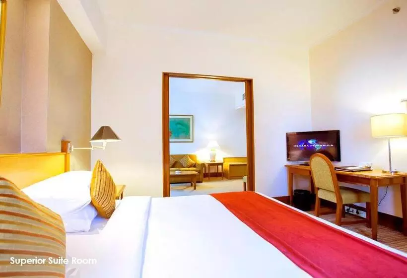 ホテル Menara Peninsula