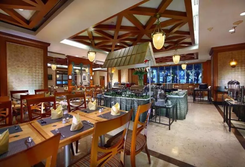 ホテル Menara Peninsula