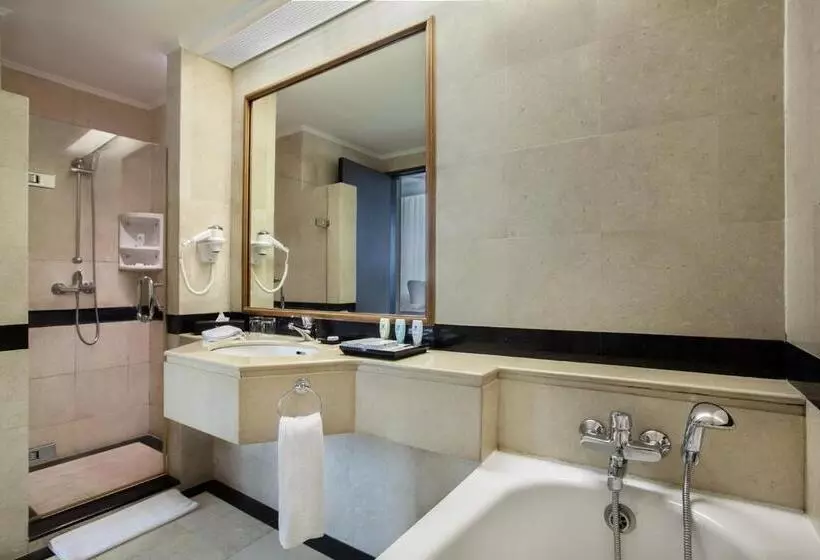 ホテル Menara Peninsula