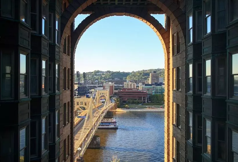 هتل Renaissance Pittsburgh
