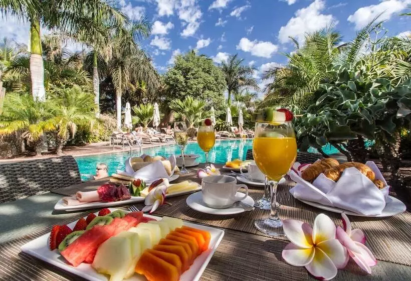 Lopesan Baobab Resort