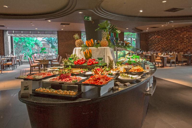 Lopesan Baobab Resort