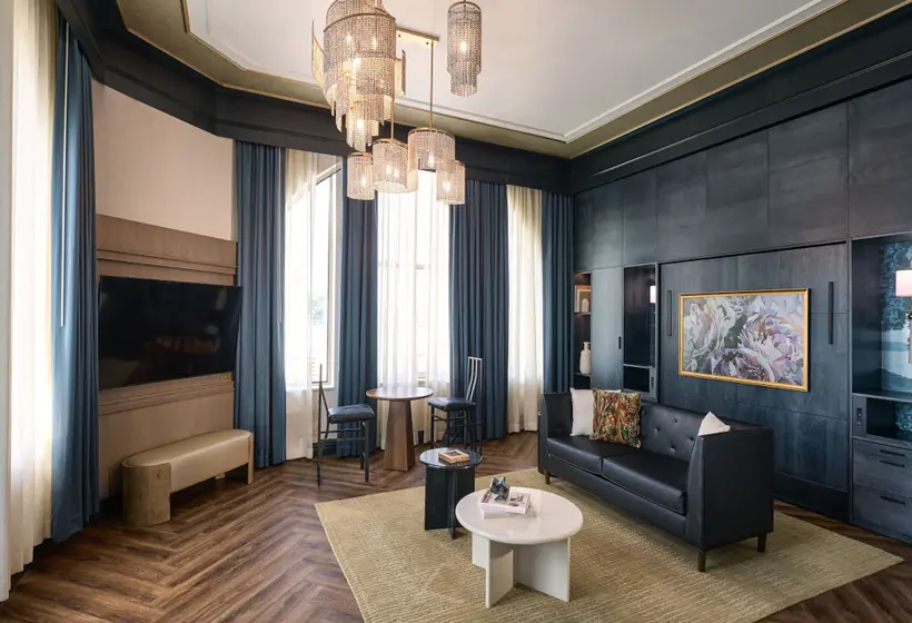 The Atterbury Hotel, Autograph Collection 