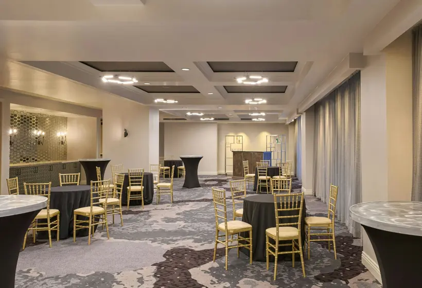 The Atterbury Hotel, Autograph Collection 