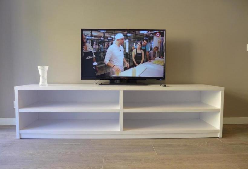 Rentalmar Zahara Family Suites