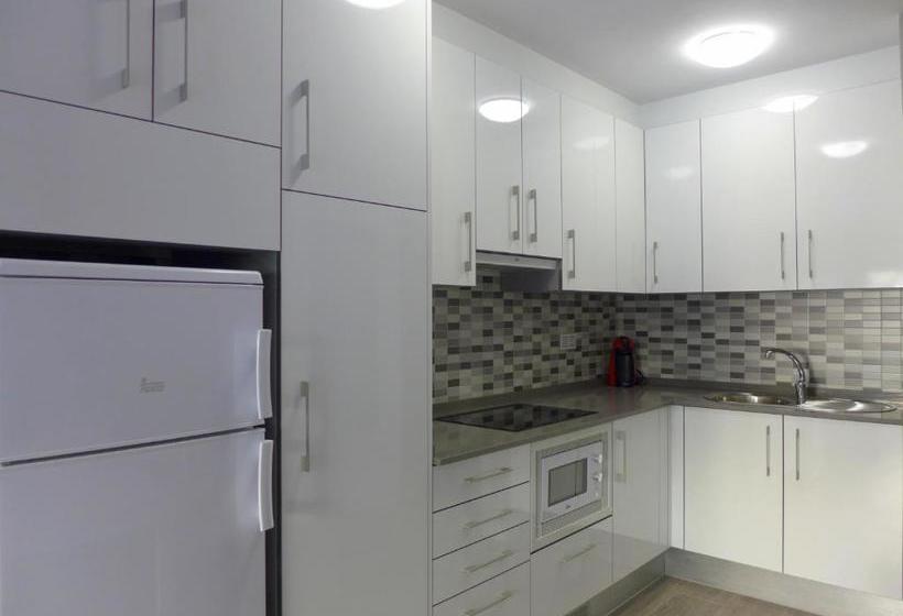 Rentalmar Zahara Family Suites