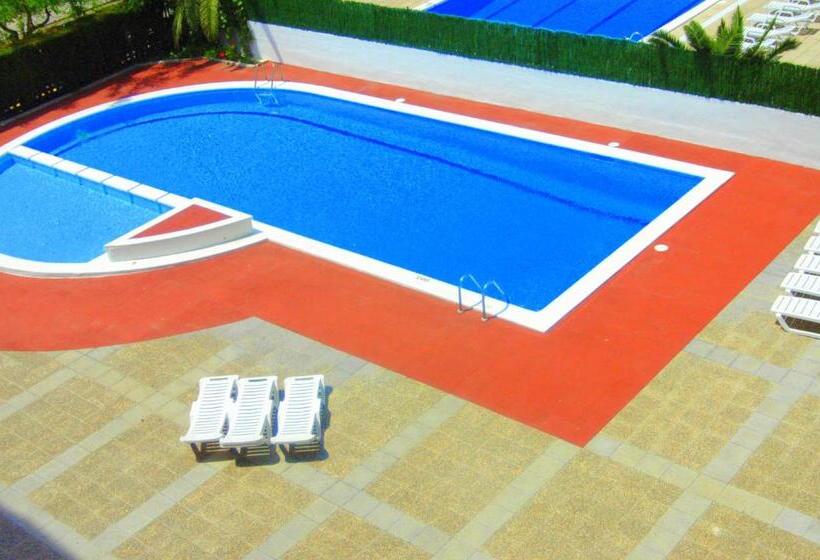 Rentalmar Zahara Family Suites