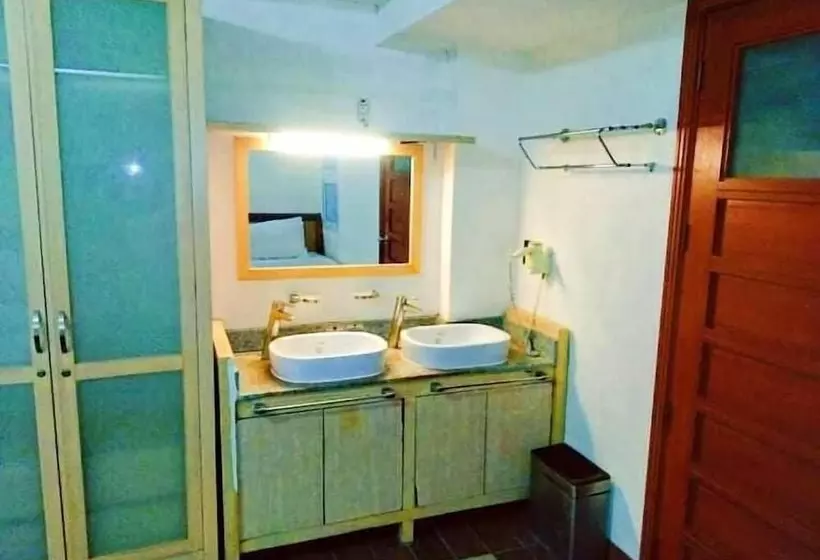 ホテル Trace Suites By Sms Hospitality