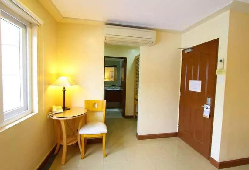 ホテル Trace Suites By Sms Hospitality