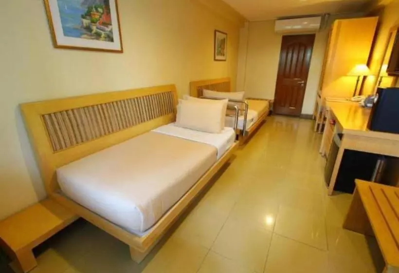 ホテル Trace Suites By Sms Hospitality