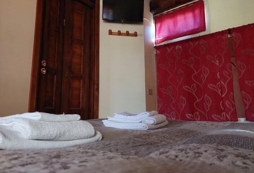 Отель B&b Monticelli