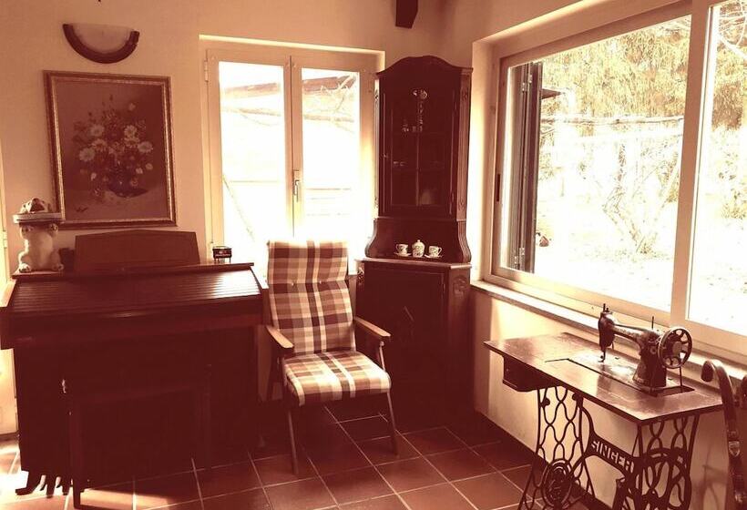 Отель B&b Monticelli