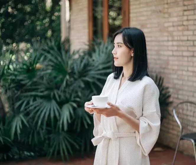 Hotelli Chayana Resort