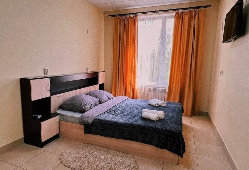 בית מלון כפרי Complex Camelot