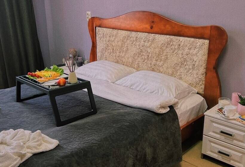 בית מלון כפרי Complex Camelot