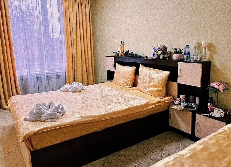 בית מלון כפרי Complex Camelot