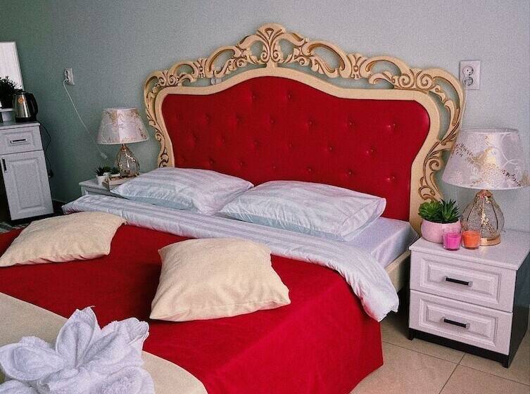 בית מלון כפרי Complex Camelot